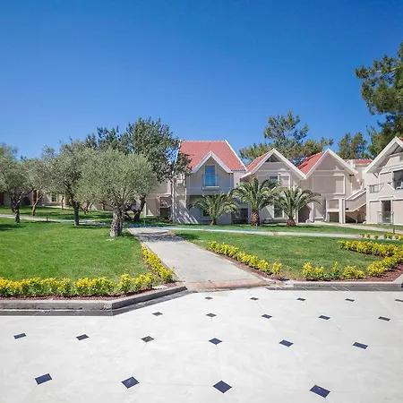 Aurum Exclusive Club Szálloda 5*