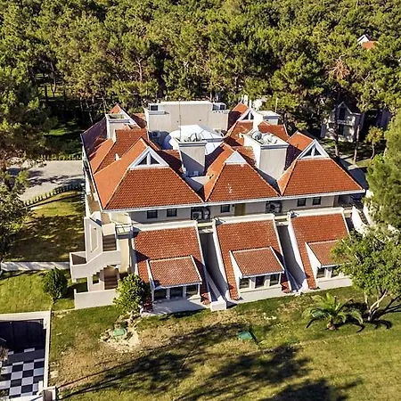 Aurum Exclusive Club فندق 5*