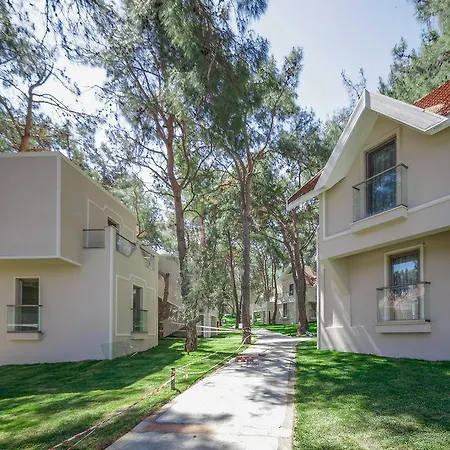 فندق Aurum Exclusive Club