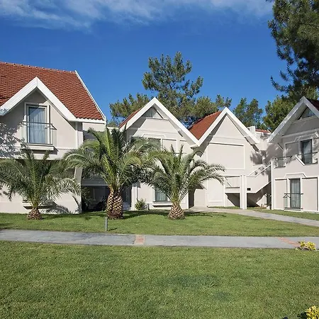 Aurum Exclusive Club Szálloda 5*