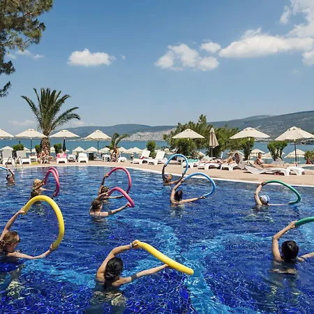 فندق Aurum Exclusive Club