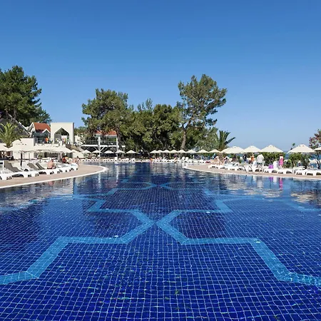 فندق Aurum Exclusive Club