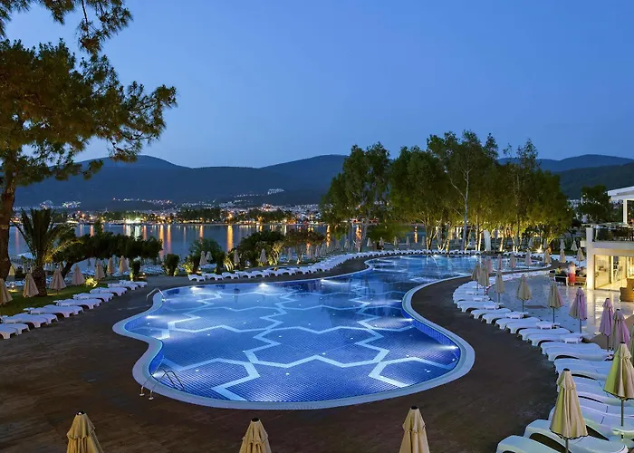 Aurum Exclusive Club Otel 5*