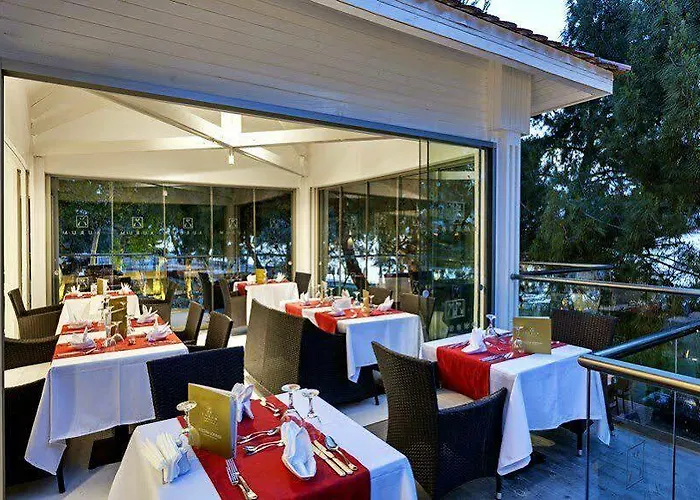 Aurum Exclusive Club Otel 5*